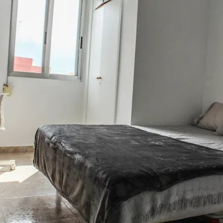 Piso Cerca Playa Todo Nuevo Ideal Familia Y Grupos . Actor A Valencia